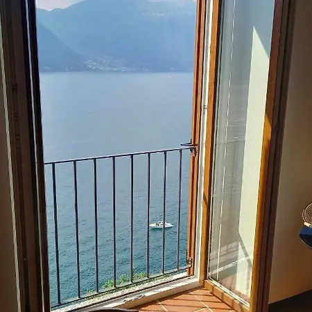 Casa Con Vista A *